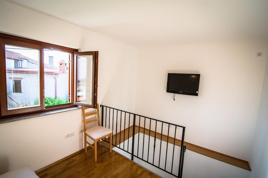 Holiday Home Dubi Kornić Chambre photo